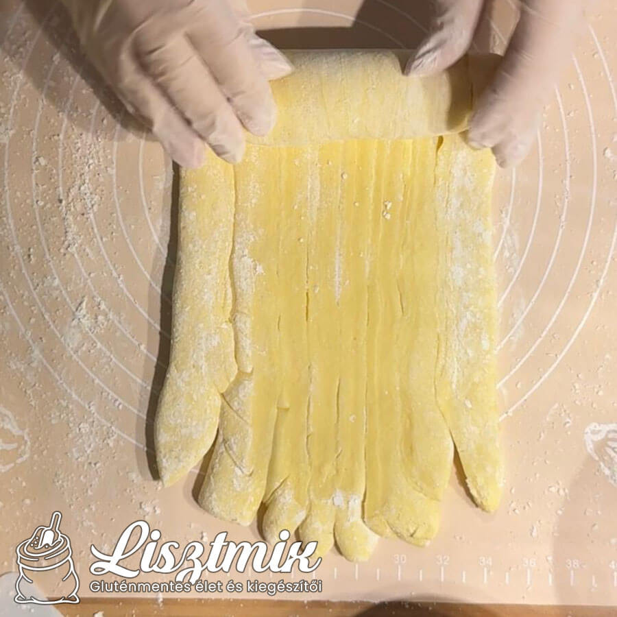 Croissant Loaf - szeletelhatő, réteges vajas kenyér, amely gluténmentes, tejmentes, kukoricamentes, tojásmentes - LisztMIX LEVELES MIX