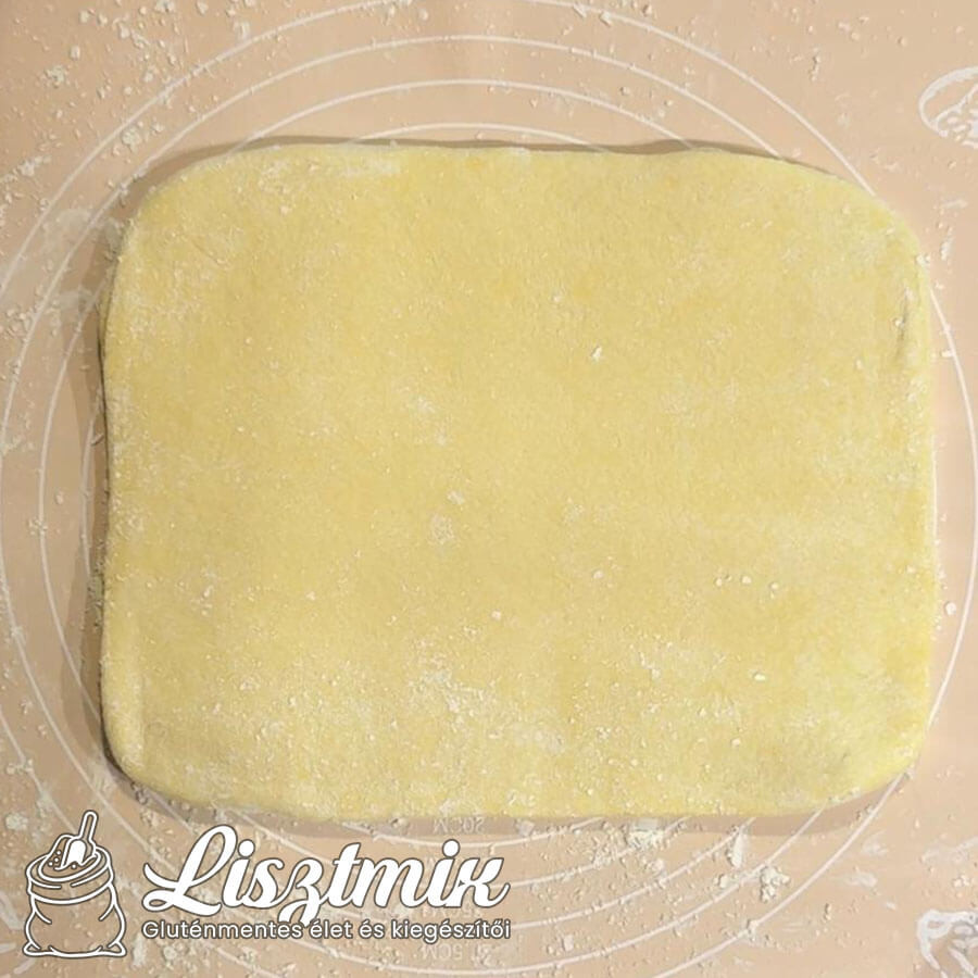 Croissant Loaf - szeletelhatő, réteges vajas kenyér, amely gluténmentes, tejmentes, kukoricamentes, tojásmentes és vegán - LisztMIX LEVELES MIX