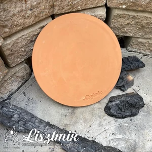 Kerámia pizzasütőlap. Kövön sült gluténmentes pizza.