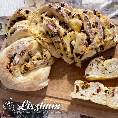 Aszalt paradicsomos fonott kenyér